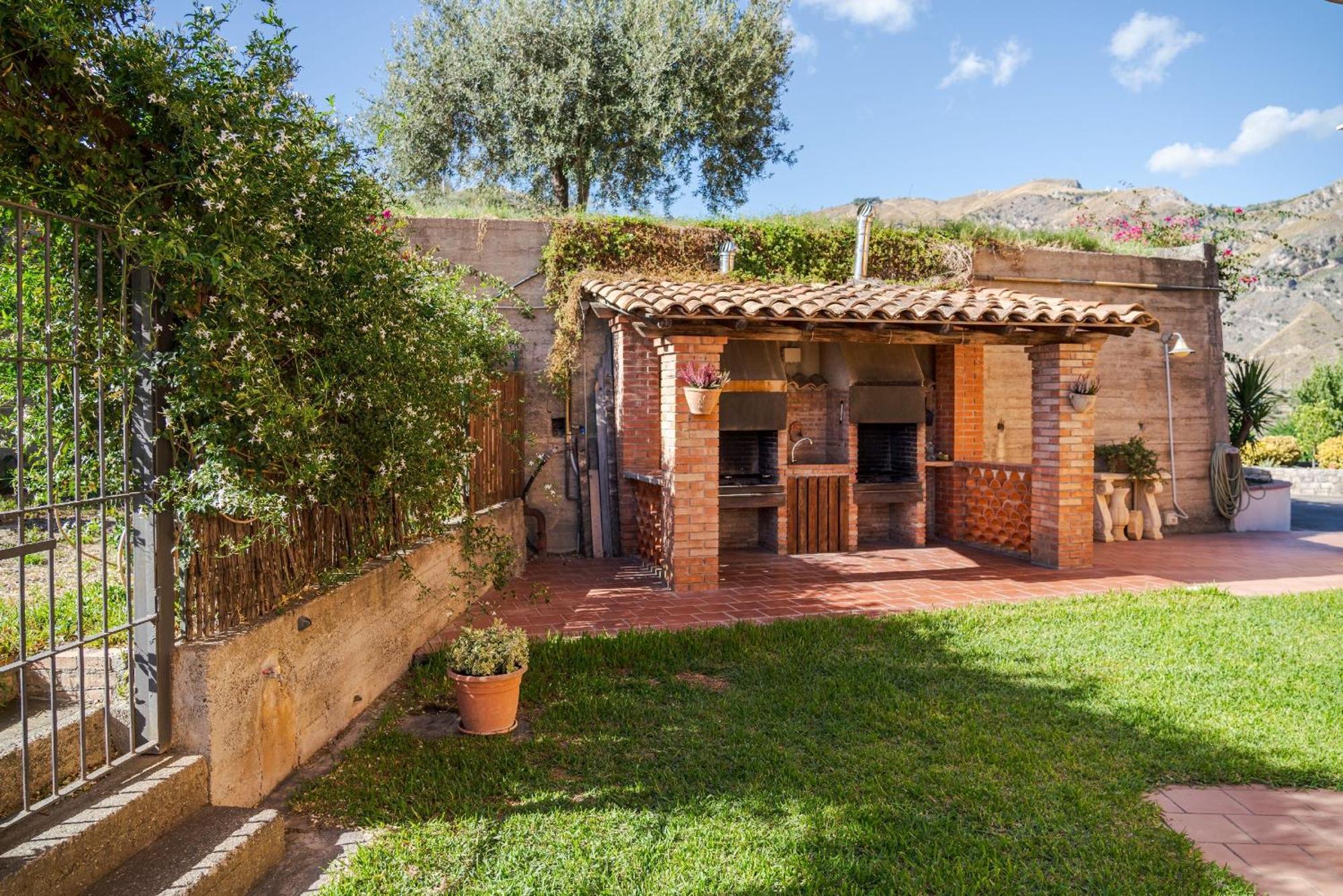 The Lemon Tree Appartement Taormina Buitenkant foto
